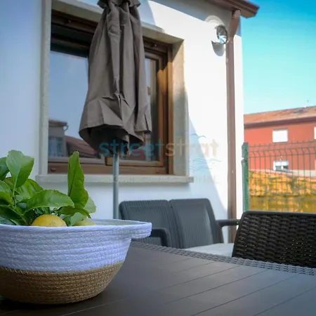 Casina De Tivo - *